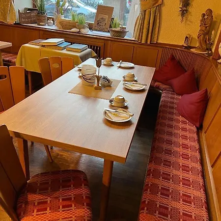 Zur Linde Hotel
