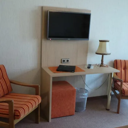 Zur Linde Hotel 3*