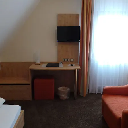 Отель Zur Linde