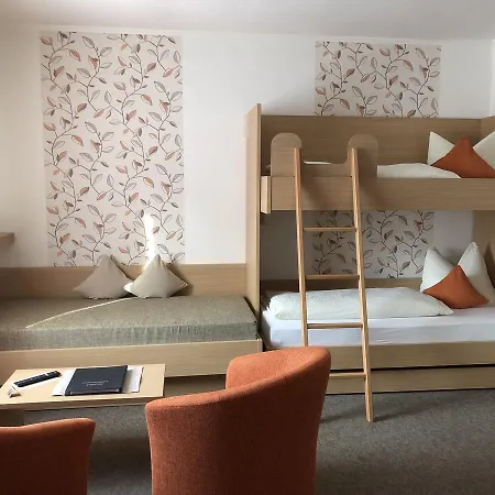 Hotel Zur Linde 3*