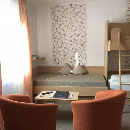 Hotel Zur Linde 3*