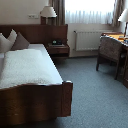 Zur Linde Hotel Lauf